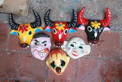 Masques en papier contrecollé, un jouet traditionnel - ảnh 2